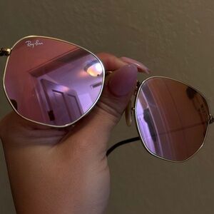 Ray-Ban Women's Gold Frame Sunglasses with Pink Mirrored Lenses